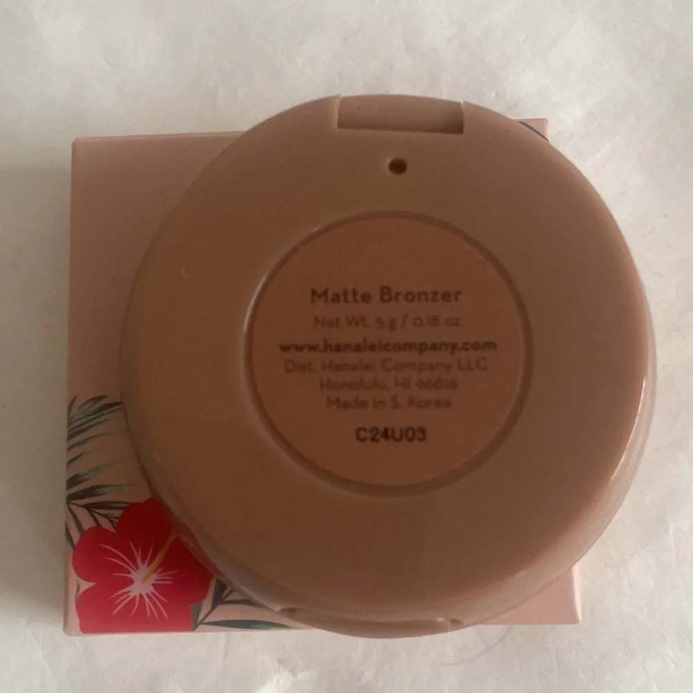 HANALEI BEAUTY COMPANY Matte Bronzer 0.18oz $25 NIB